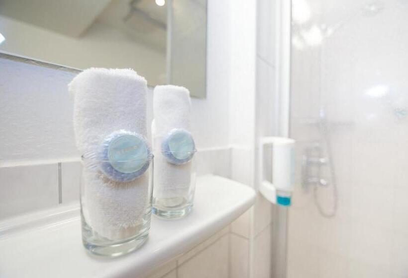 Трехместный Номер Комфорт, Künstlerherberge