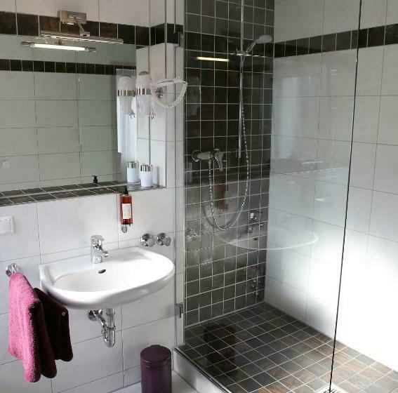 اتاق استاندارد یک نفره, Rothkamp