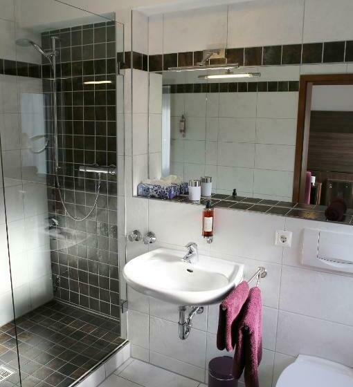 اتاق استاندارد یک نفره, Rothkamp