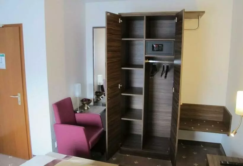 Standard-huone, Rothkamp
