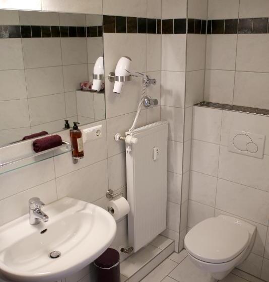 اتاق استاندارد یک نفره, Rothkamp