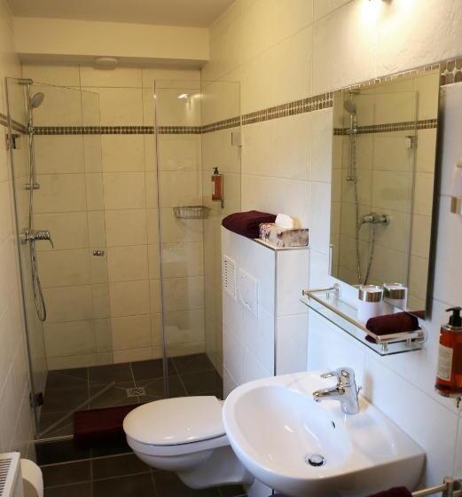 اتاق استاندارد یک نفره, Rothkamp