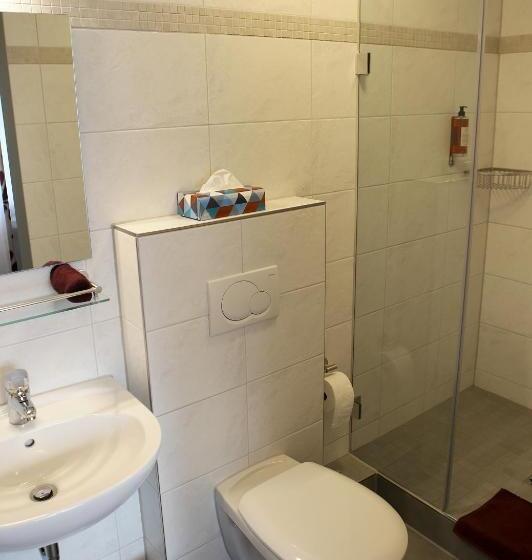 اتاق استاندارد یک نفره, Rothkamp