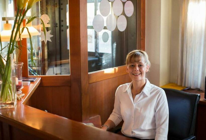 스탠다드 싱글 룸, Schewe