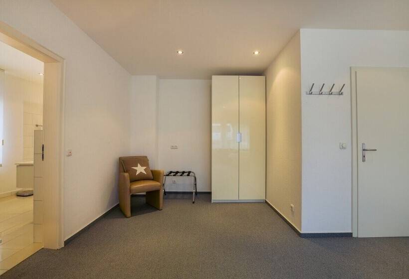 스탠다드 싱글 룸, Schewe