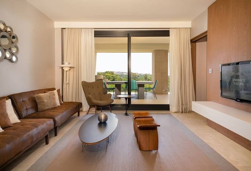 جناح, The Oasis By Don Carlos Resort