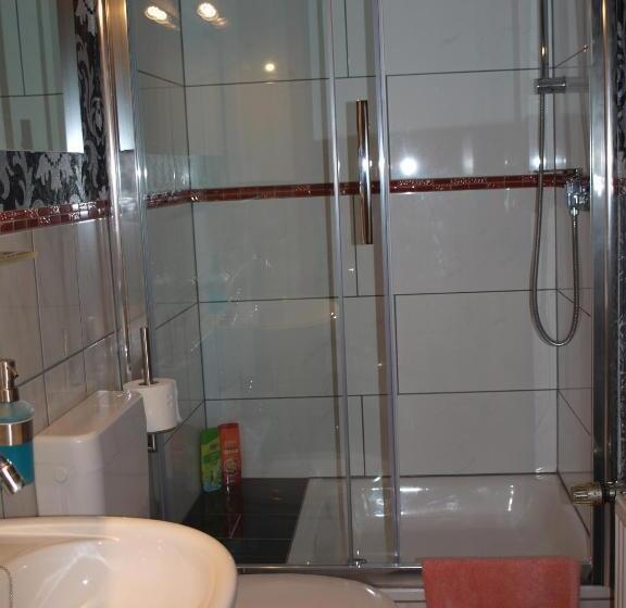 스탠다드 트리플 룸, Waldhotel Lemberg