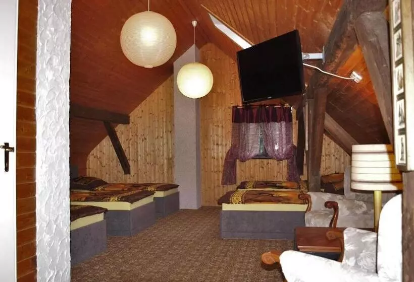 １ベッドルームペントハウスアパート, Waldhotel Lemberg