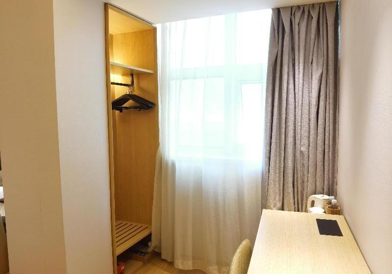 高级大房间, Aden