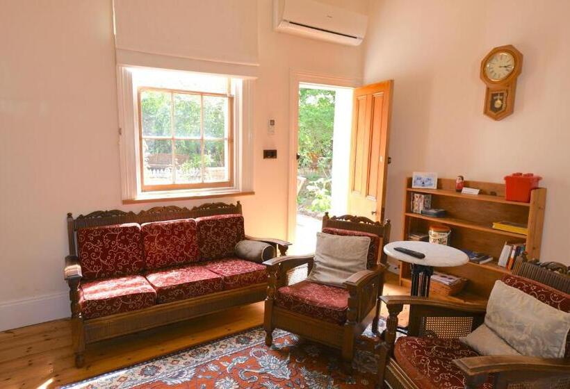 1베드룸 아파트 1층, Annesley House