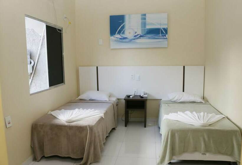 غرفة قياسية, Capuchins