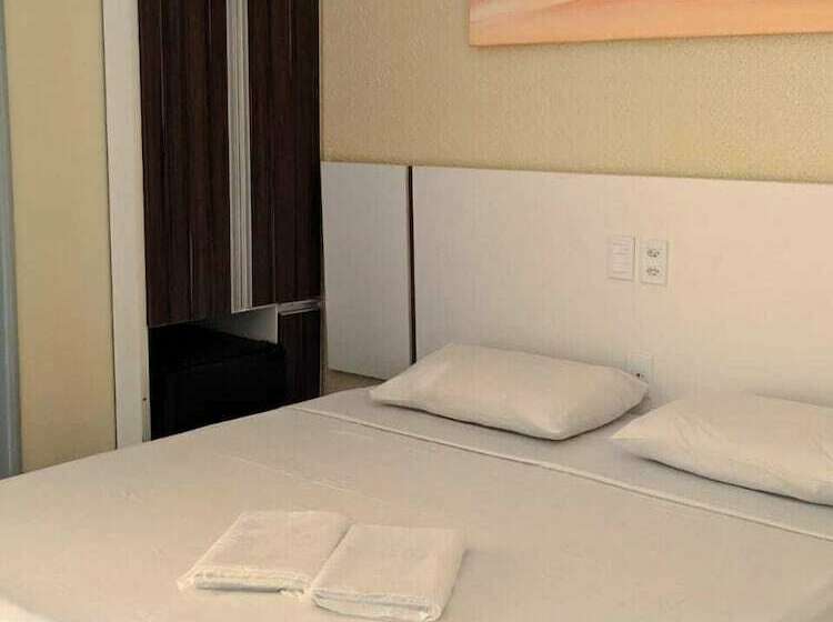 غرفة قياسية, Capuchins