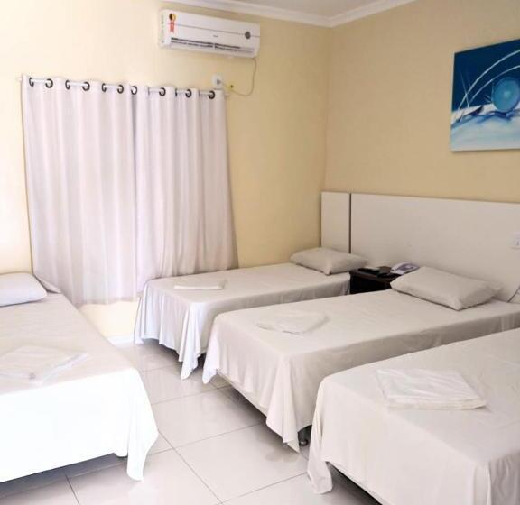 غرفة قياسية رباعية, Capuchins