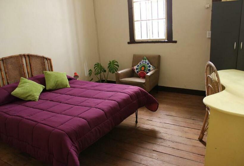 اتاق استاندارد سه نفره, Casa Volante Hostal