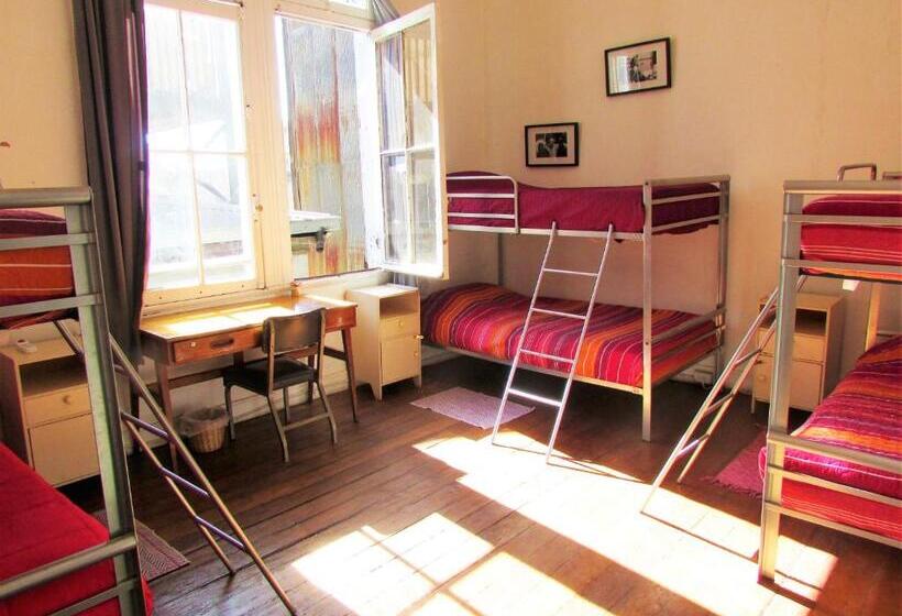 اتاق اکونومی با حمام مشترک, Casa Volante Hostal