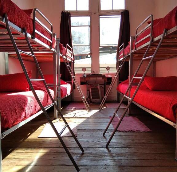 تختخواب در اتاق مشترک, Casa Volante Hostal