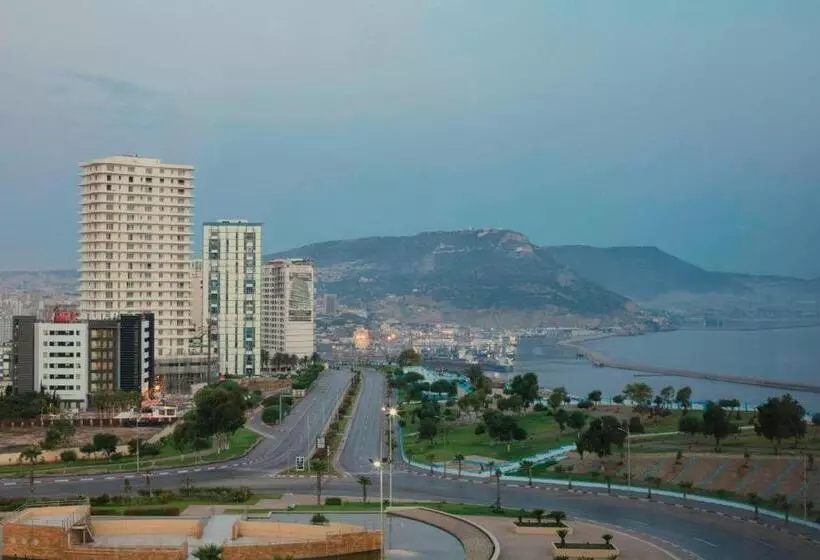 استودیوی استاندارد با چشم‌انداز دریا, Four Points By Sheraton Oran