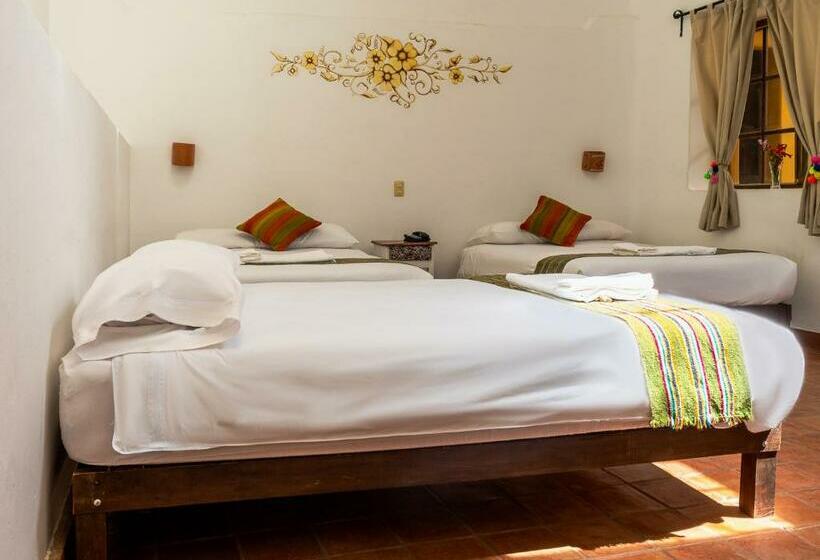 اتاق استاندارد سه نفره, Andean Wings Valley