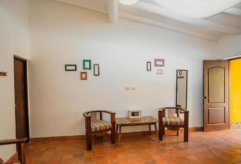 سوییت, Andean Wings Valley