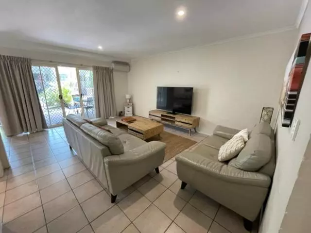 آپارتمان 2 خوابه, Mariner Bay Apartments