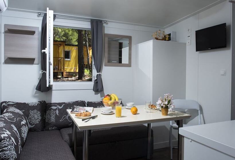 침실 2개 주택, Mobile Homes Baško Polje Campground