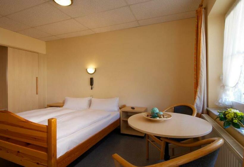 اتاق استاندارد, Restaurant Tychon Ag