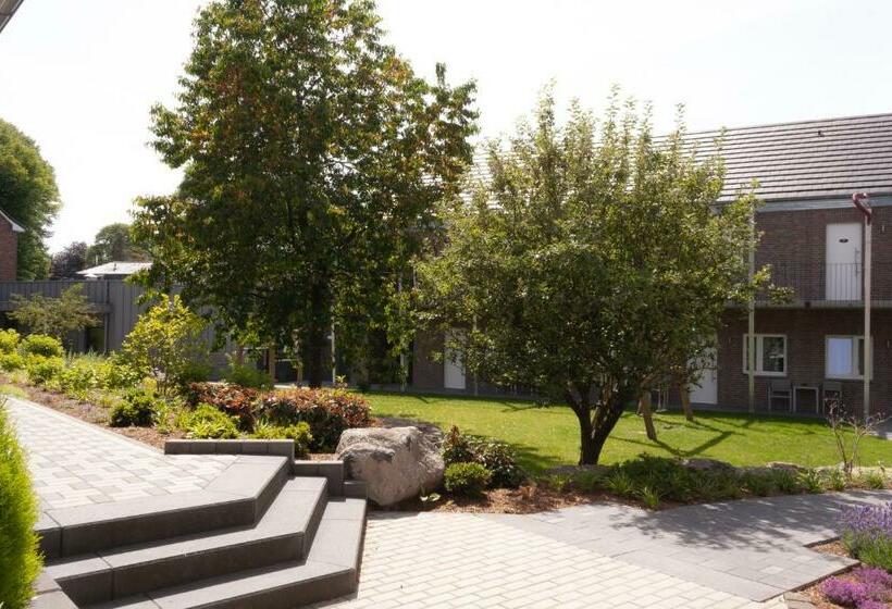 اتاق خانوادگی, Restaurant Tychon Ag