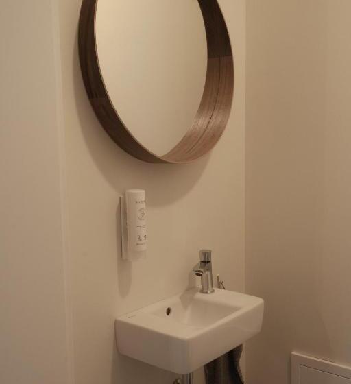 اتاق سوپریور خانوادگی, Restaurant Tychon Ag