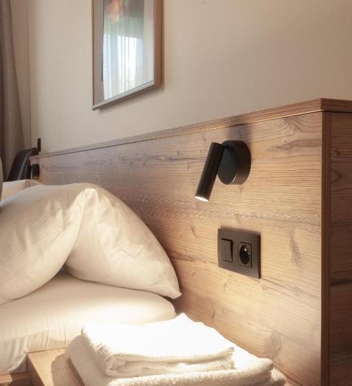 اتاق سوپریور, Restaurant Tychon Ag