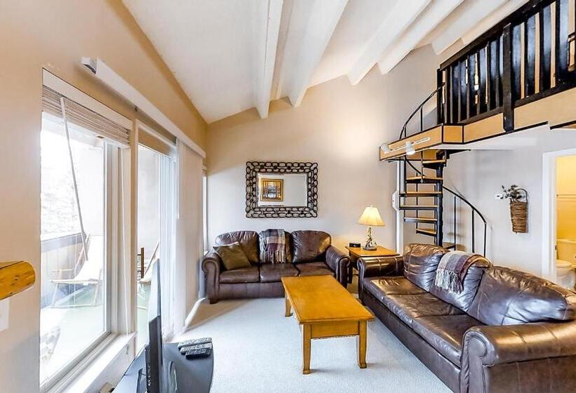 Apartament 2 Dormitoare, The Lift Condo