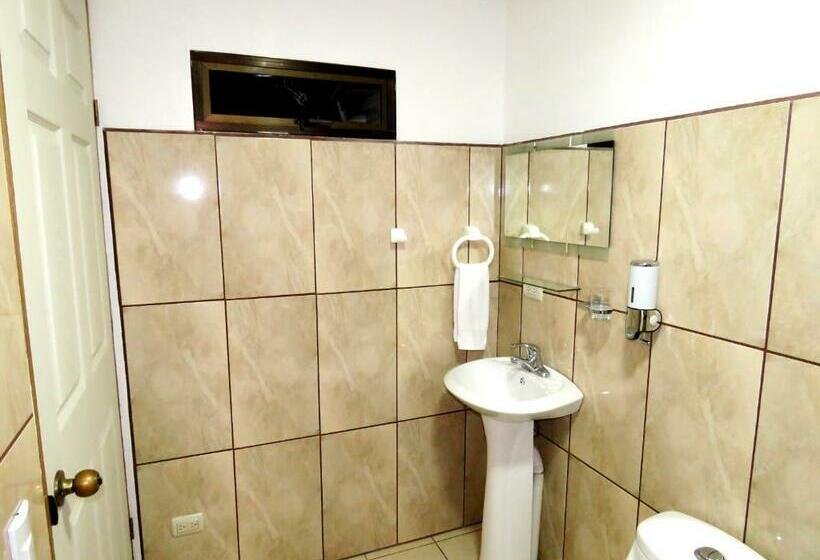 四人标准间, Santa Fe B&b
