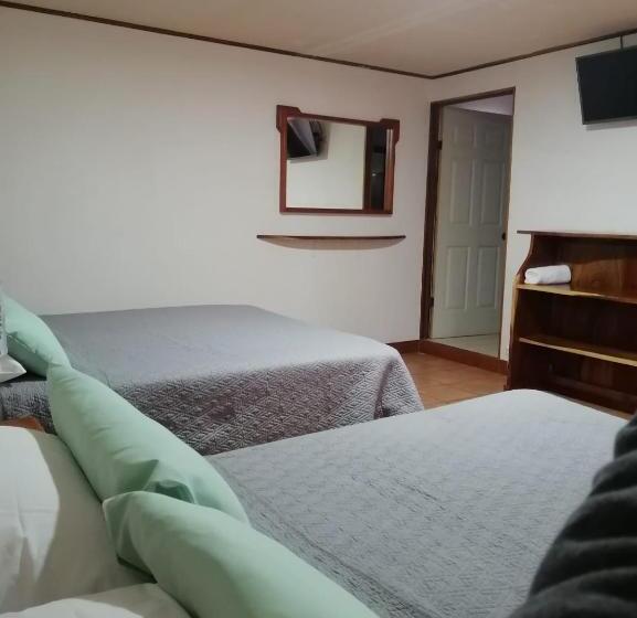 四人标准间, Santa Fe B&b