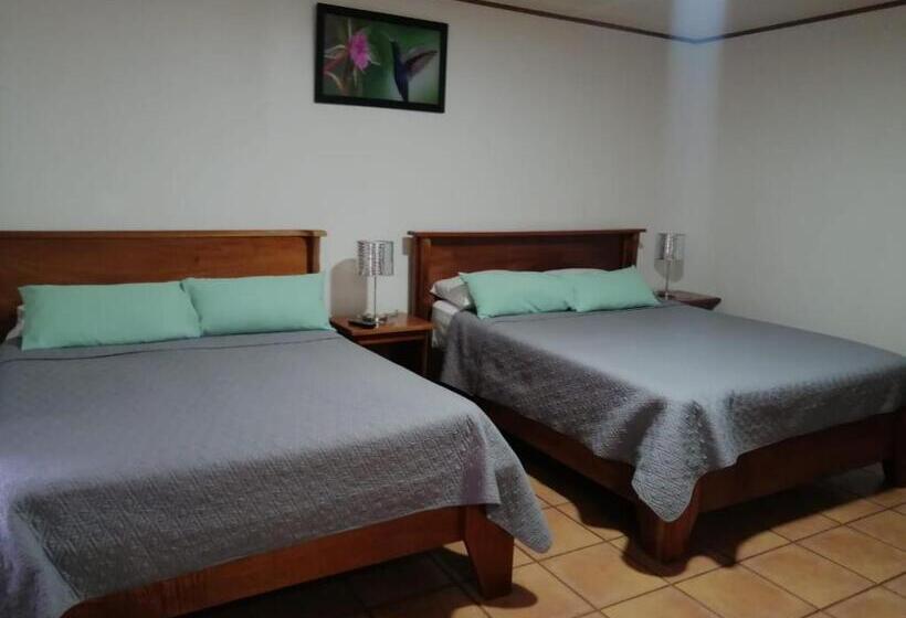 四人标准间, Santa Fe B&b