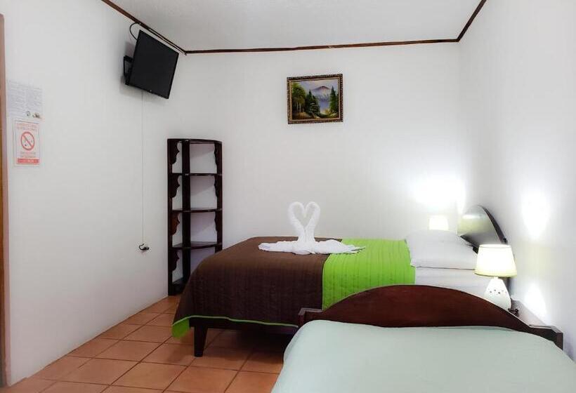 标准三人间, Santa Fe B&b