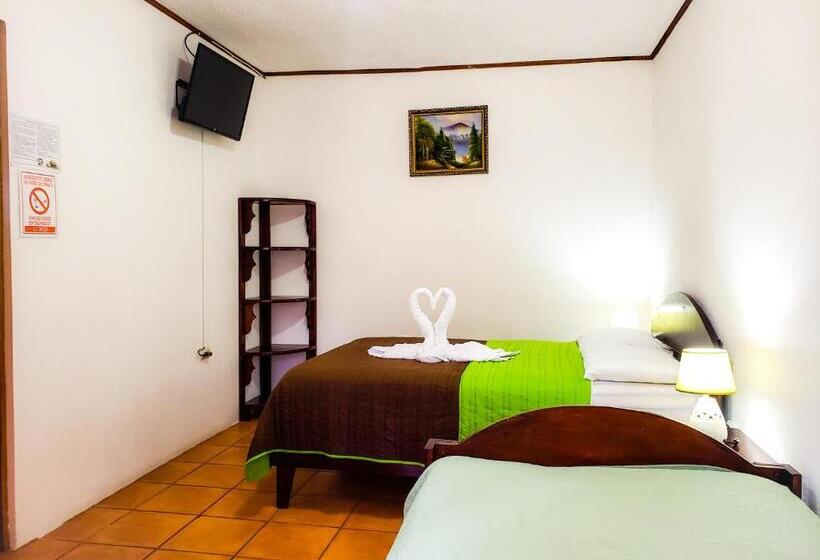 标准三人间, Santa Fe B&b