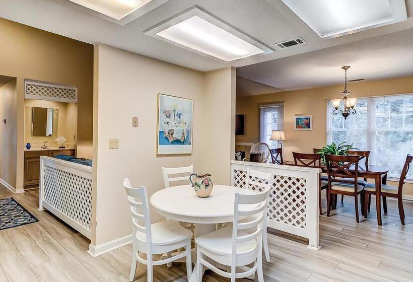 Апартаменты 2 Спальни, Evian At Shipyard By Hilton Head Accommodations