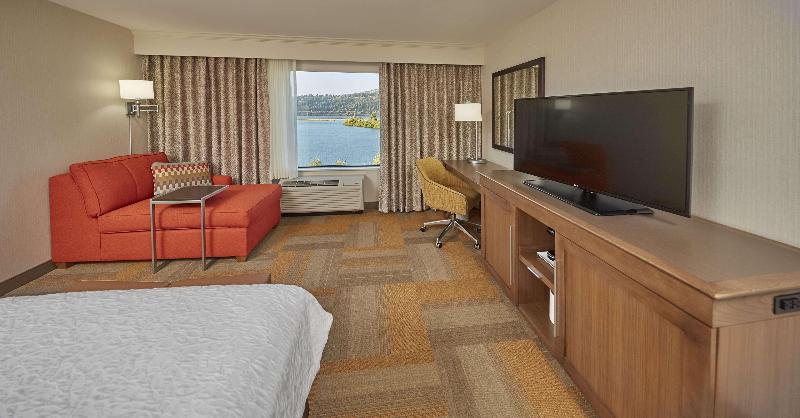 Номер Стандарт Вид на Реку, Hampton Inn & Suites Hood River