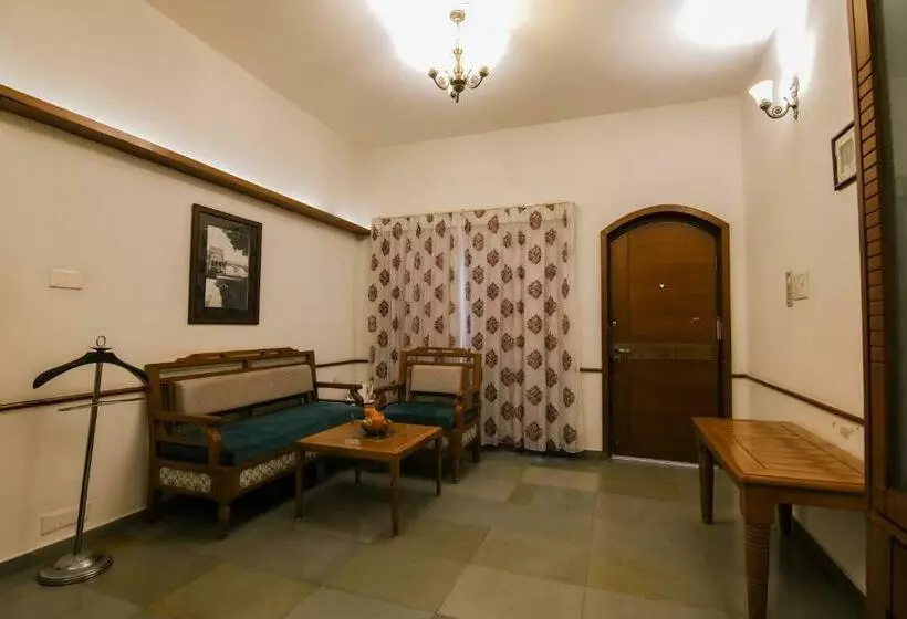 スーペリアースイート, Heritage Khirasara Palace