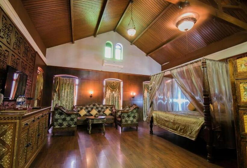 스위트 킹사이즈 침대, Heritage Khirasara Palace