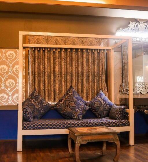 스위트, Heritage Khirasara Palace