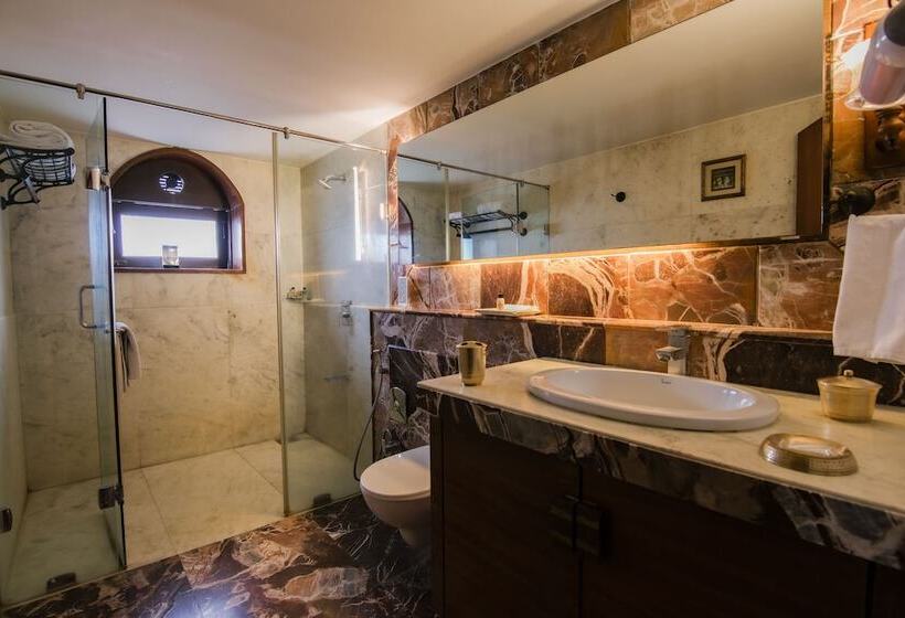 스위트, Heritage Khirasara Palace