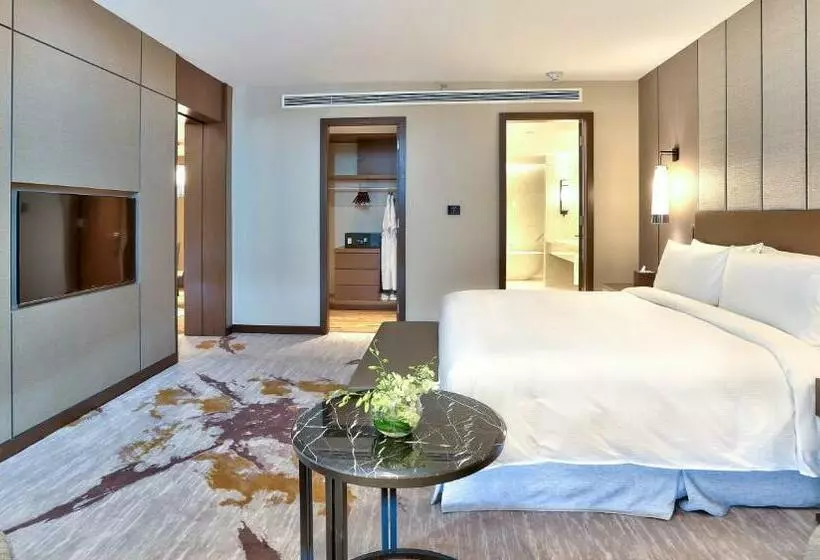 エクゼクティブスイート, Hilton Kota Kinabalu