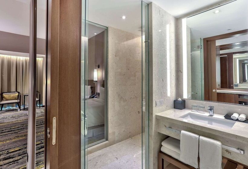 חדר סטנדרט, Hilton Kota Kinabalu