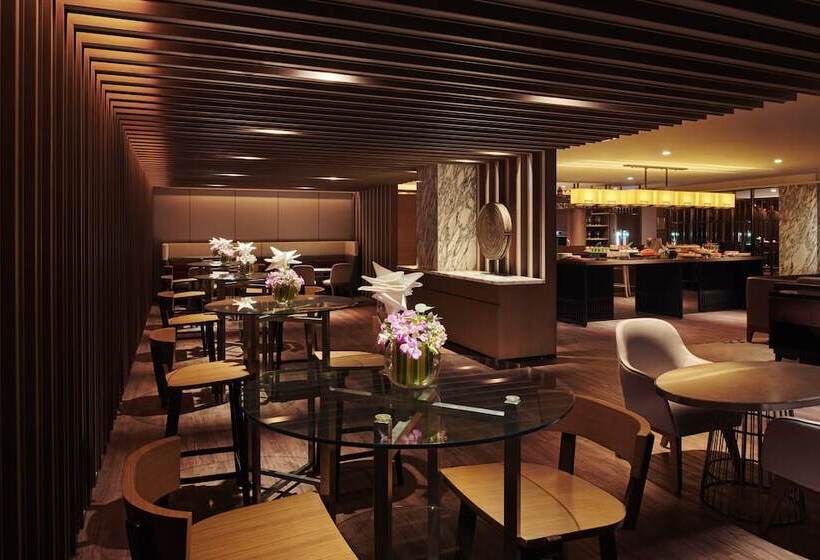 חדר אקזקיוטיב, Hilton Kota Kinabalu