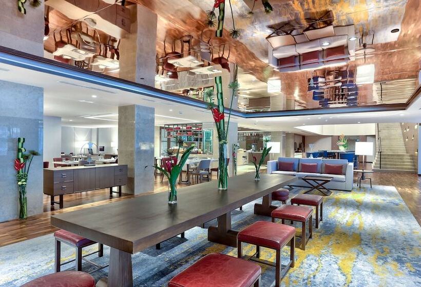 חדר אקזקיוטיב, Hilton Kota Kinabalu