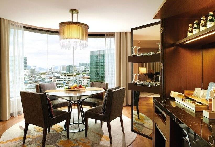 סוויטה אקזקיוטיב, Hilton Kota Kinabalu