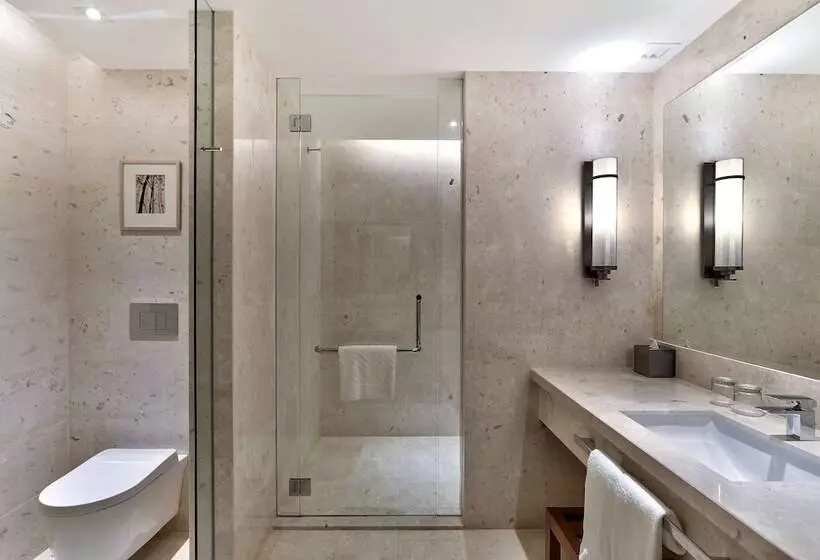 ファミリールーム, Hilton Kota Kinabalu