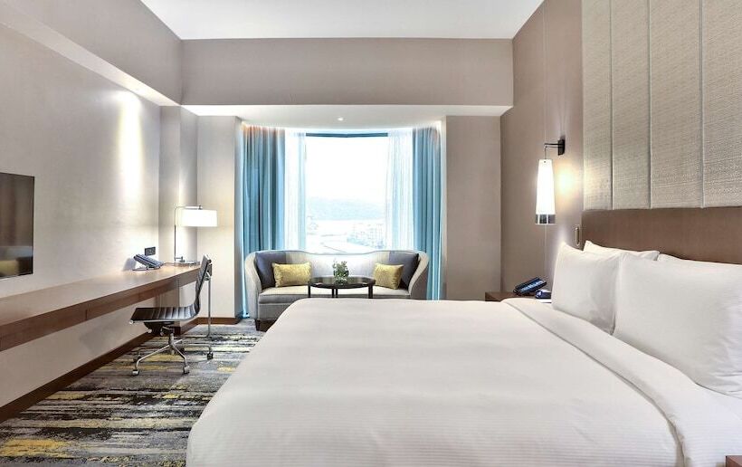 חדר אקזקיוטיב, Hilton Kota Kinabalu