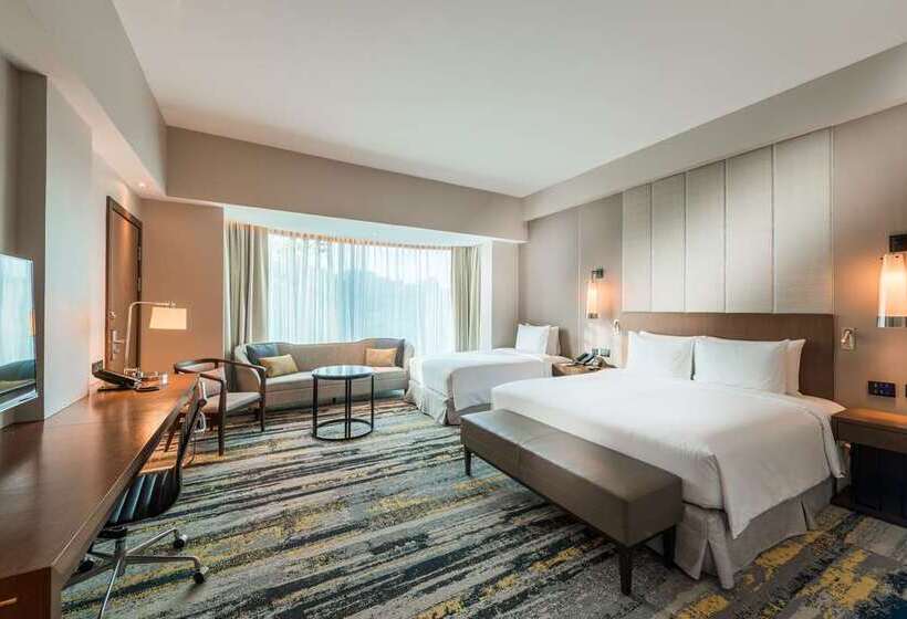 חדר משפחתי, Hilton Kota Kinabalu