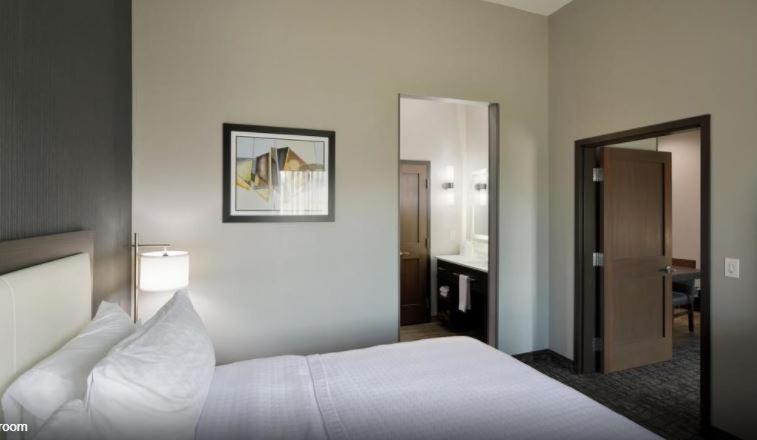 キングサイズベッドのスイートルーム, Homewood Suites By Hilton Topeka